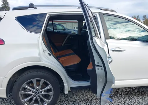 2017 Toyota Rav4 Platinum z USA, uszkodzony, nr VIN 2T3DFREV0HW624025